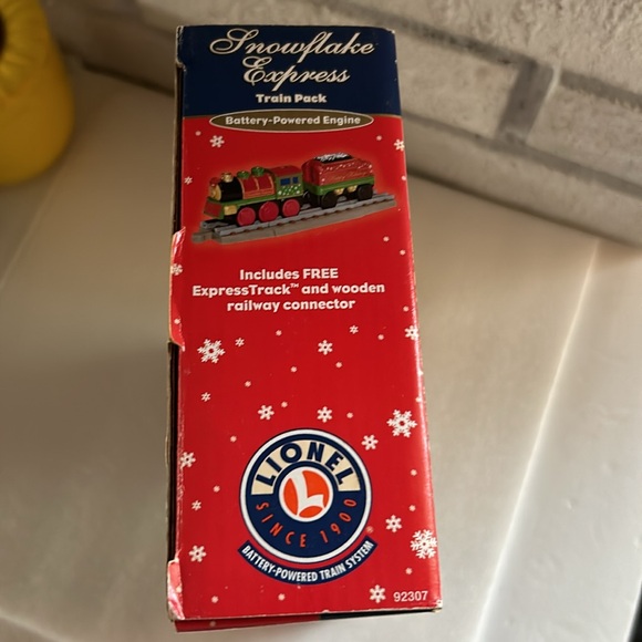 Lionel Snowflake Express Train - Picture 6 of 9